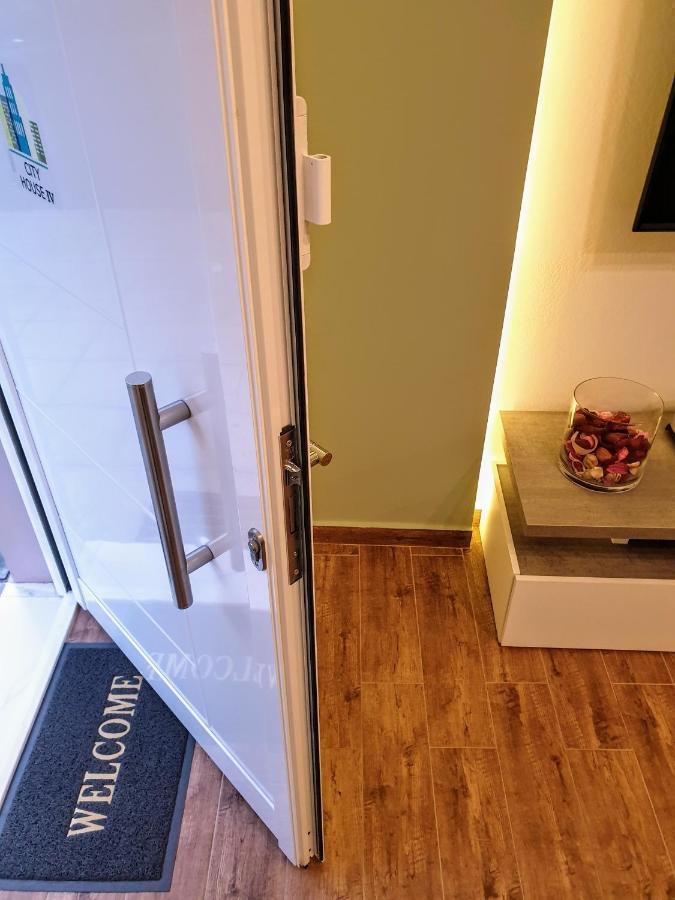 City House Loft Apartman Kalamáta Kültér fotó