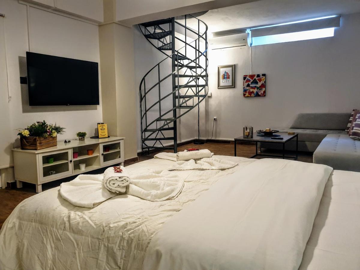 City House Loft Apartman Kalamáta Kültér fotó